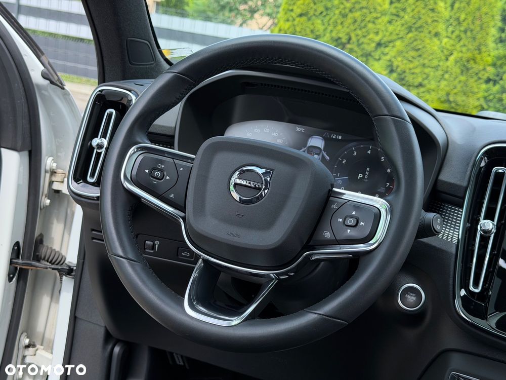 Volvo XC 40 B4 B AWD DKG RDesign - 34