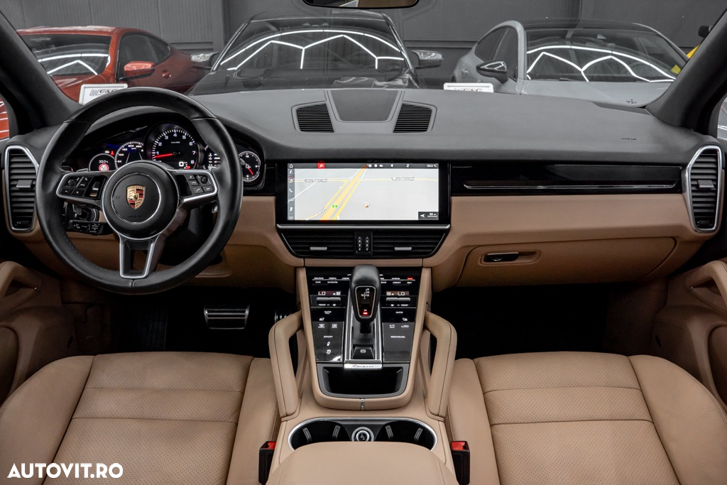 Porsche Cayenne S - 8