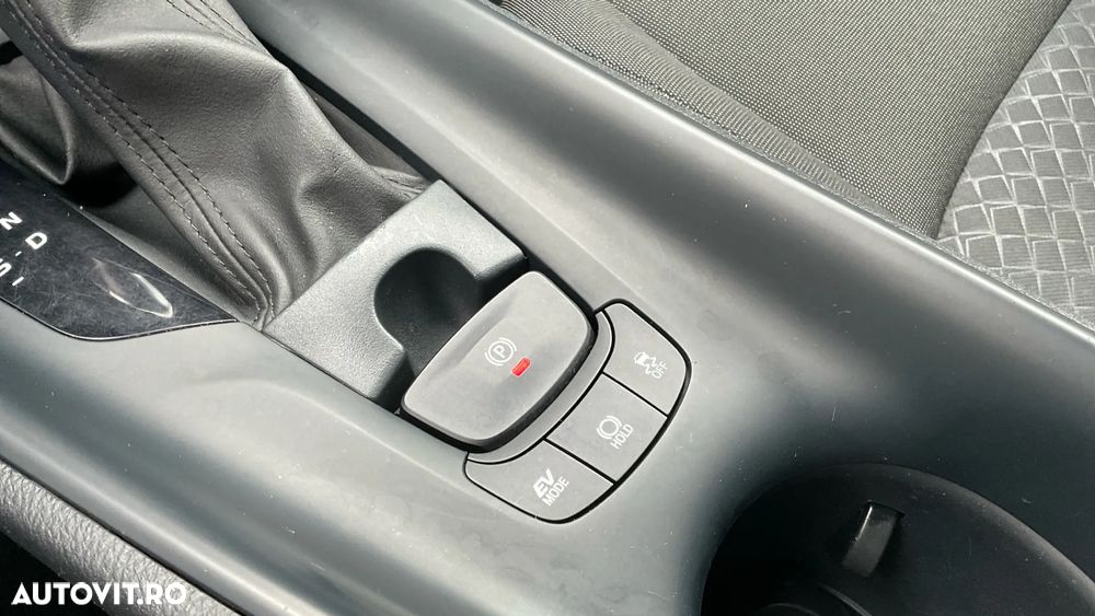 Toyota C-HR 2.0 Hybrid Business-Edition - 10