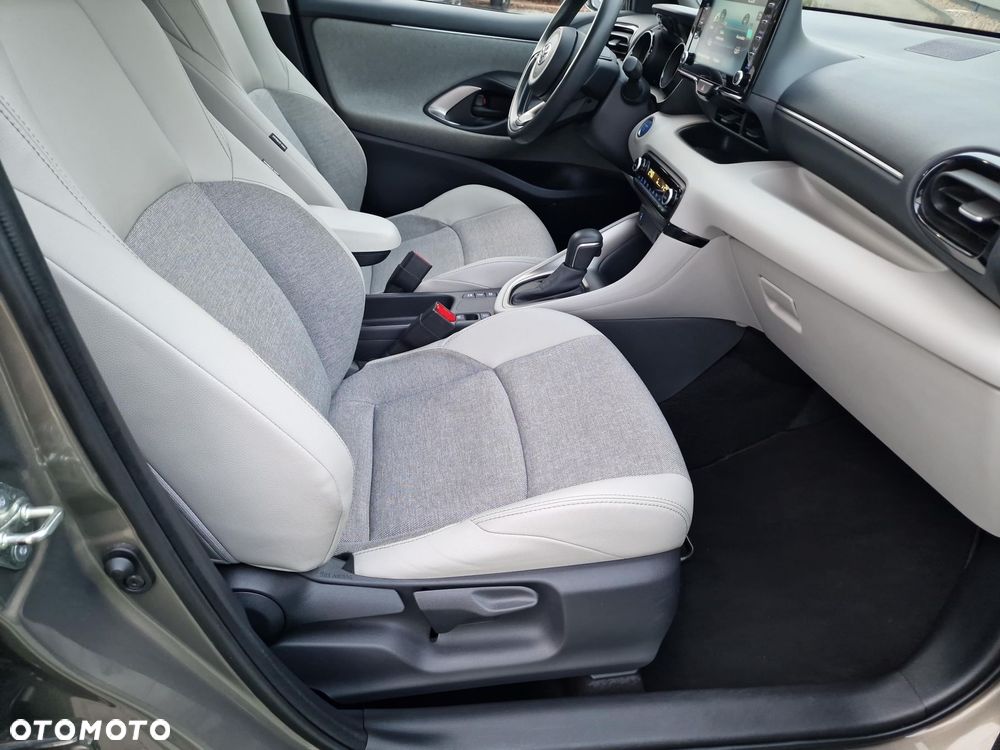Toyota Yaris Hybrid 1.5 Selection Elegant - 15