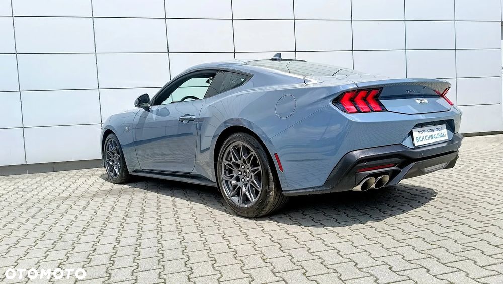 Ford Mustang - 17