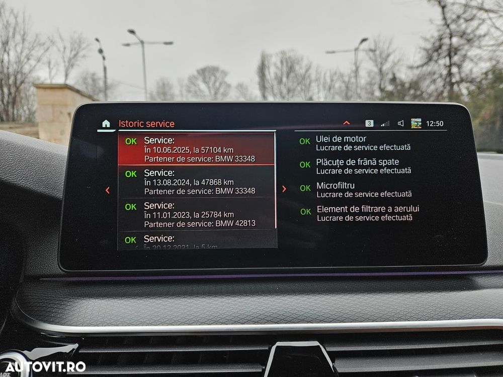 BMW Seria 5 530i xDrive AT MHEV - 11