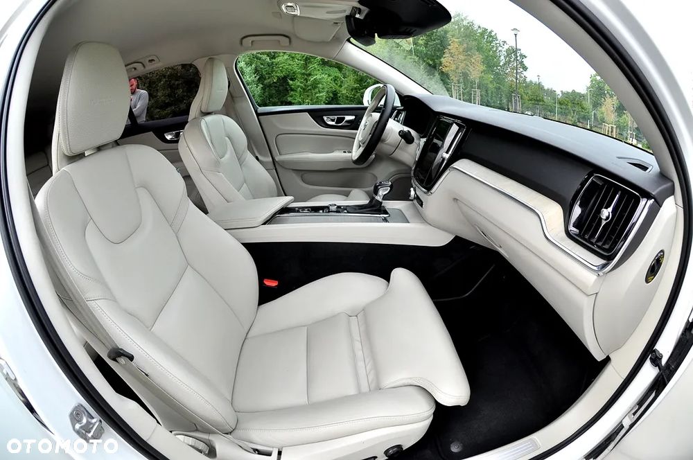 Volvo V60 D4 Inscription - 23