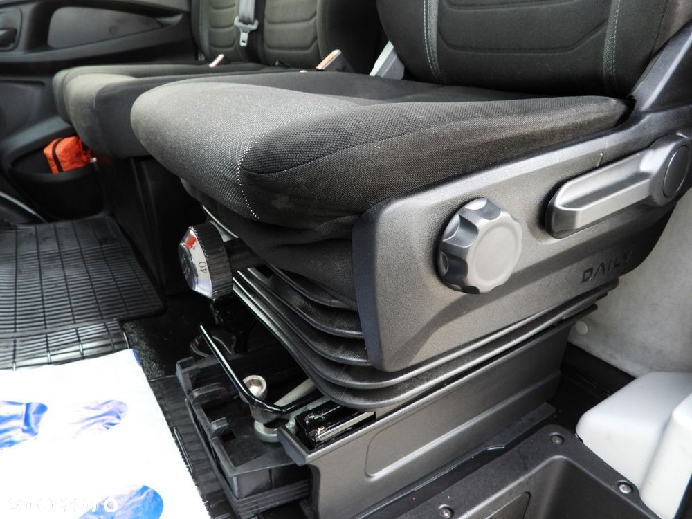 Iveco DAILY 35C16 KONTENER 10 PALET TEMPOMAT BLIŹNIACZE KOŁA KLIMATYZACJA  160KM - 27