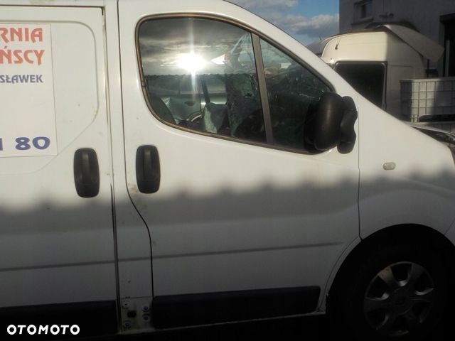 TRAFIC VIVARO SZYBA DRZWI PRAWA - 1