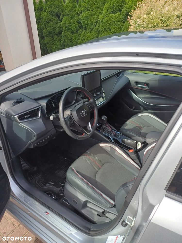 Toyota Corolla ver-1-8-hybrid-gr-sport - 6