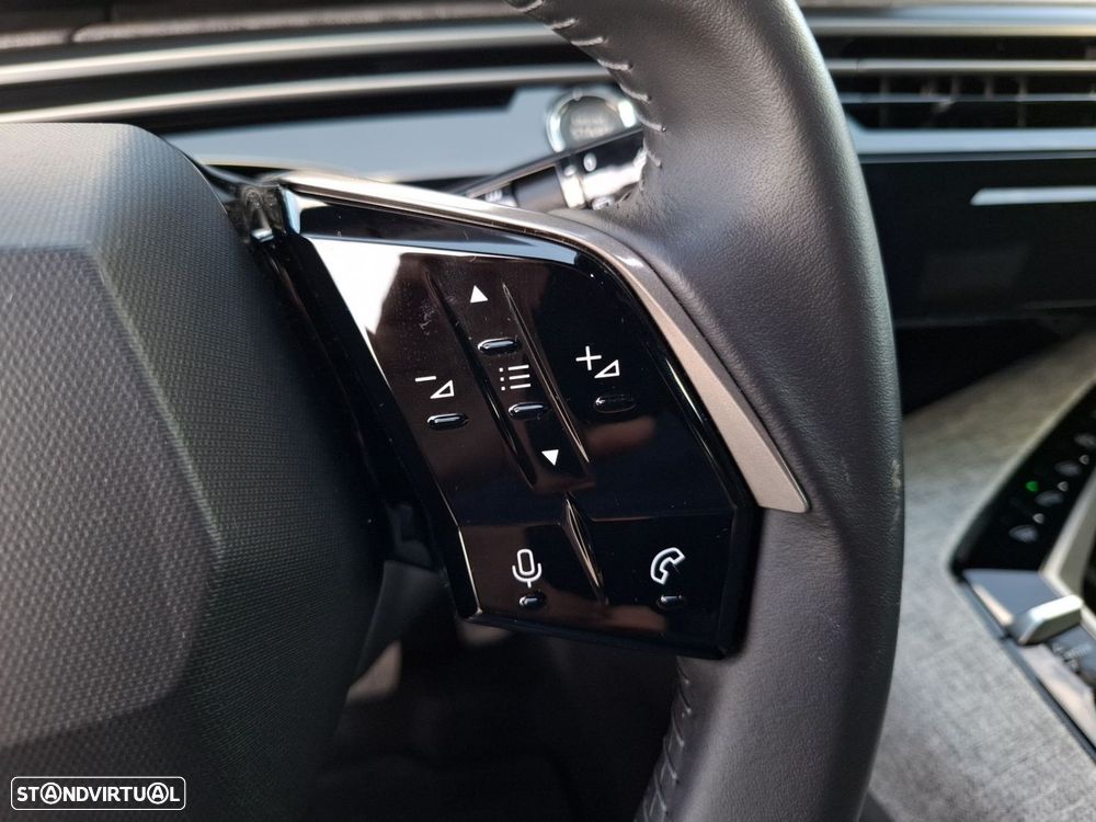 Peugeot 5008 1.2 Hybrid Allure e-DCS6 — fotografia 16