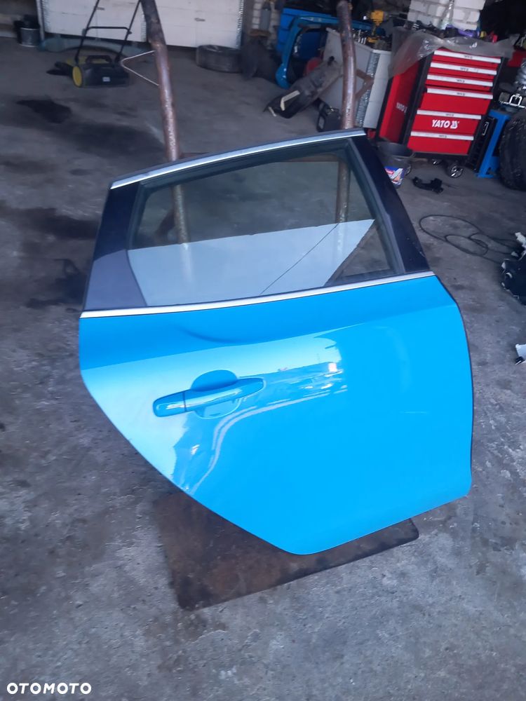 VOLVO V40 II drzwi prawe prawy tył tylnie  kompletne kolor 619 - 2