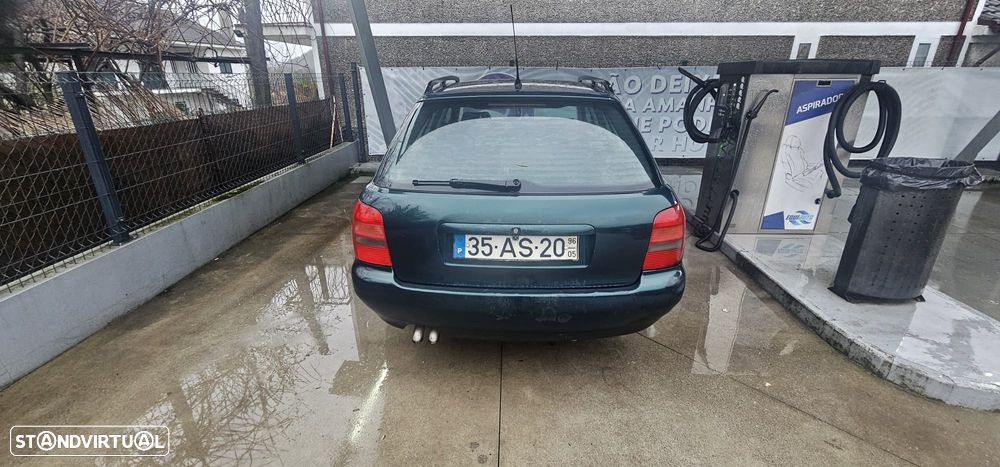 Audi A4 Avant - 4