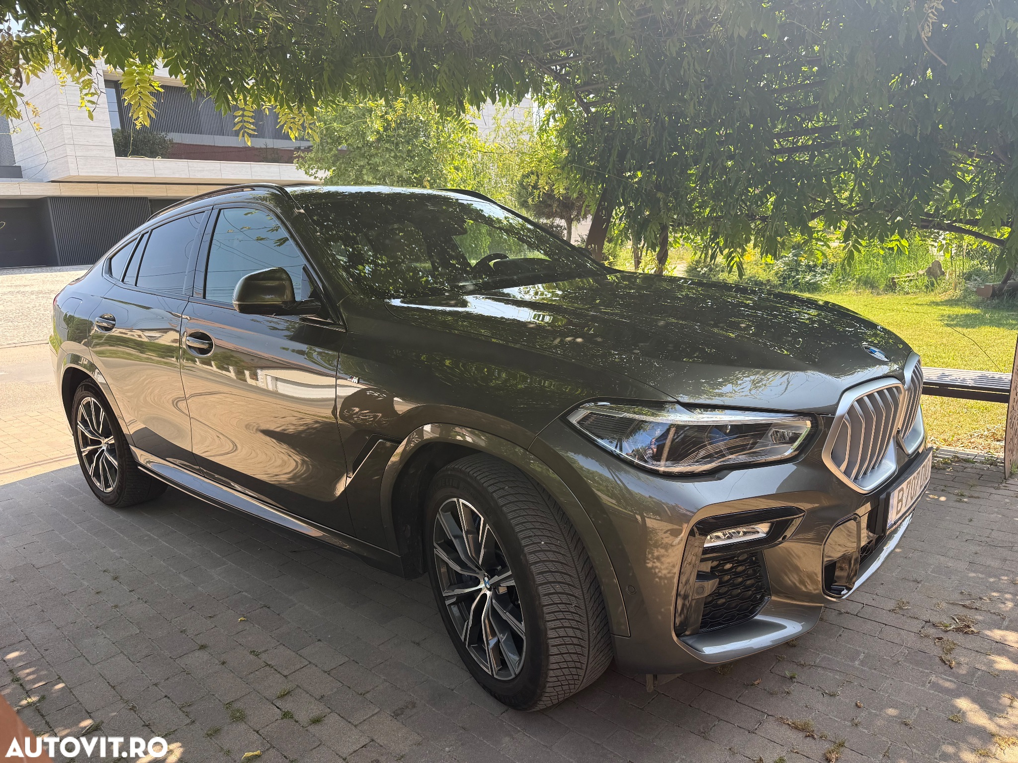 BMW X6 xDrive40i - 16