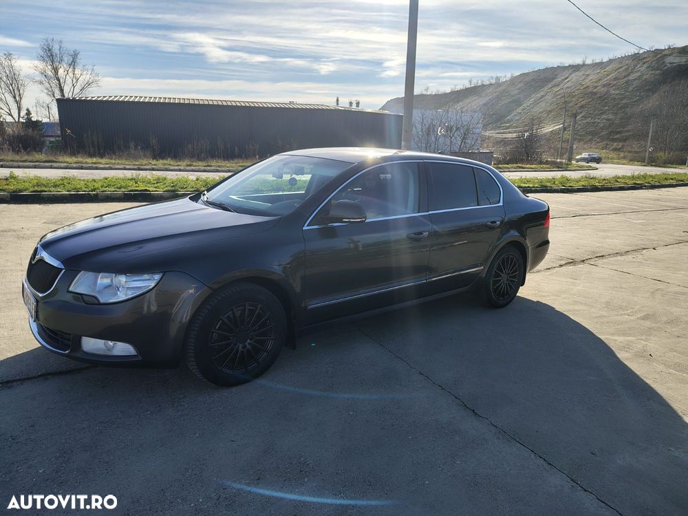 Skoda Superb 2.0 TDI PD Comfort - 3