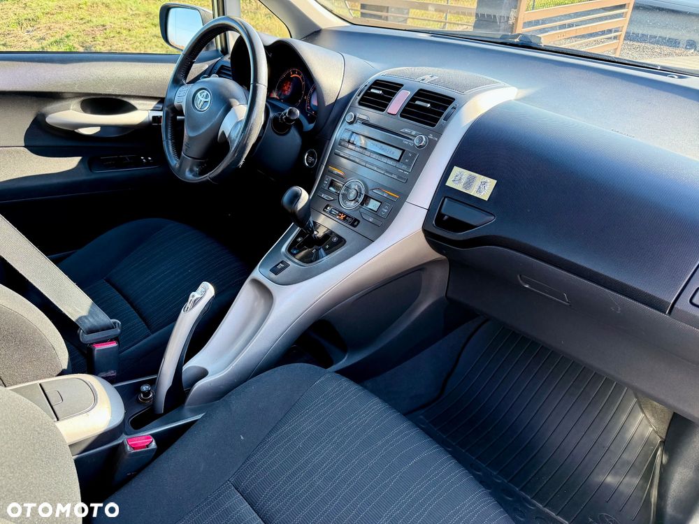 Toyota Auris 1.6 VVT-i Multimode Executive - 11