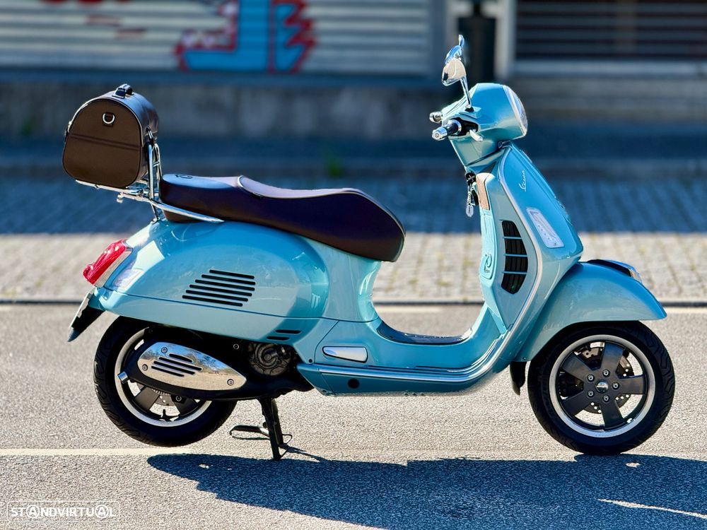 Vespa GTS Super Blue Azzurro 70 anni - 5