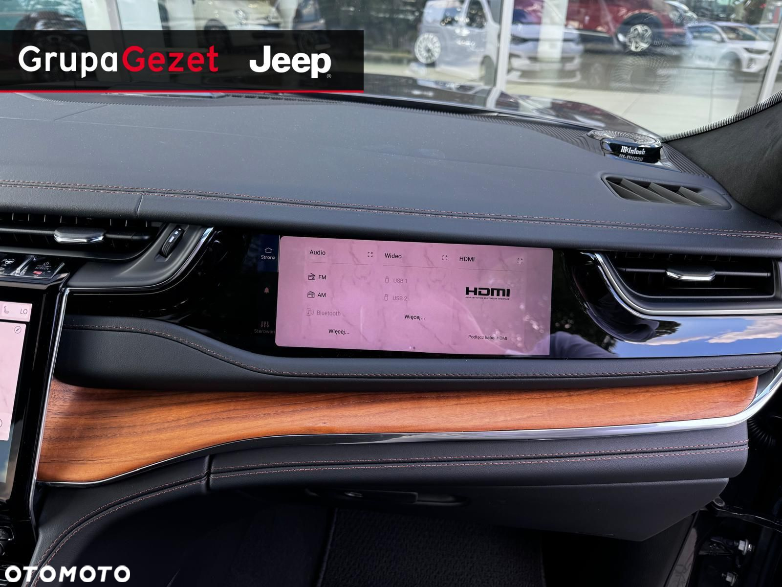 Jeep Grand Cherokee - 25