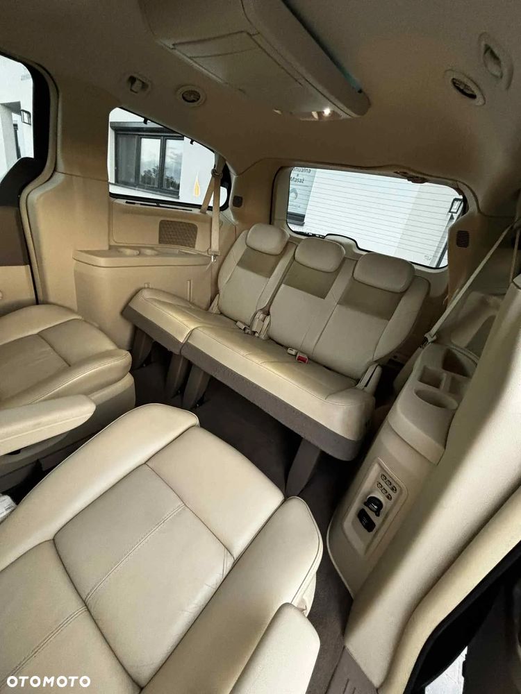 Chrysler Town & Country 4.0 Limited - 21