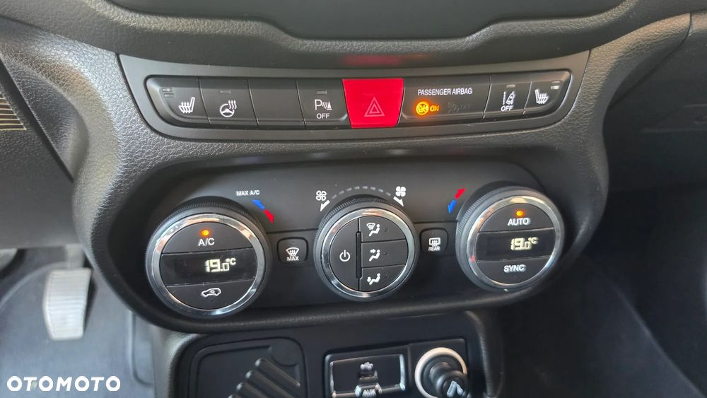 Jeep Renegade 1.4 MultiAir Limited - 20