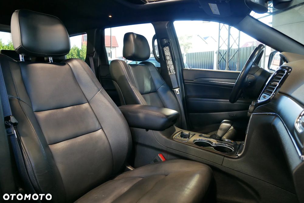 Jeep Grand Cherokee - 13