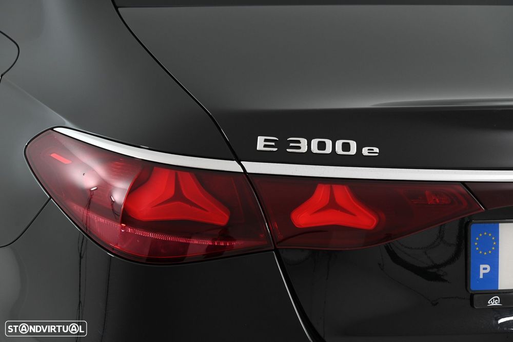 Mercedes-Benz E 300 e AMG Line - 10