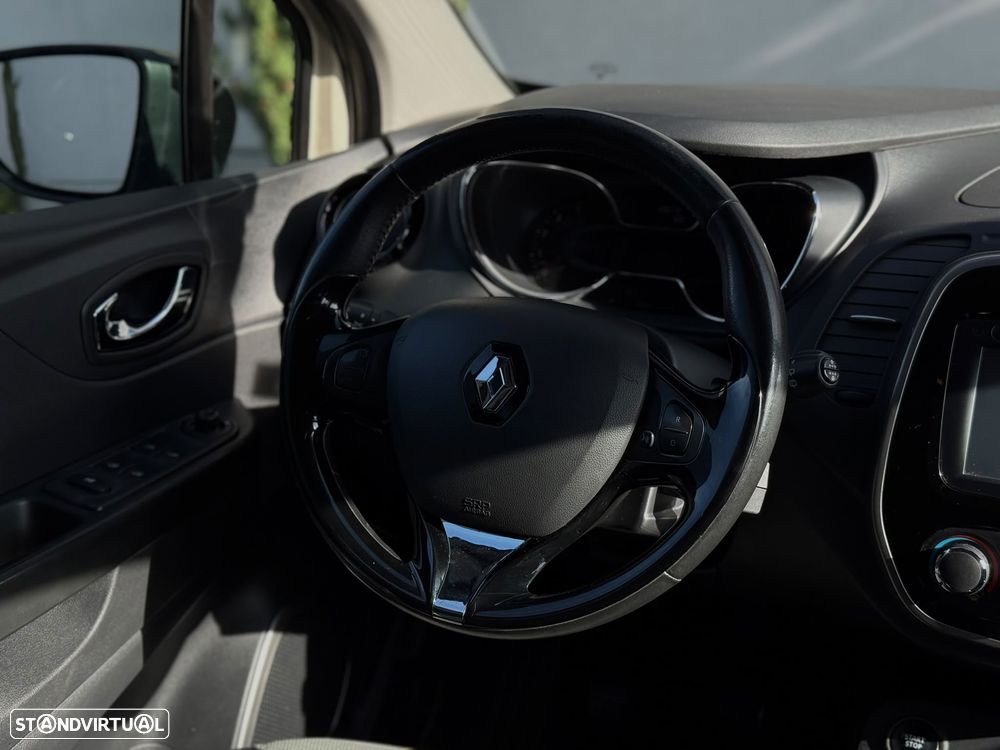Renault Captur - 32