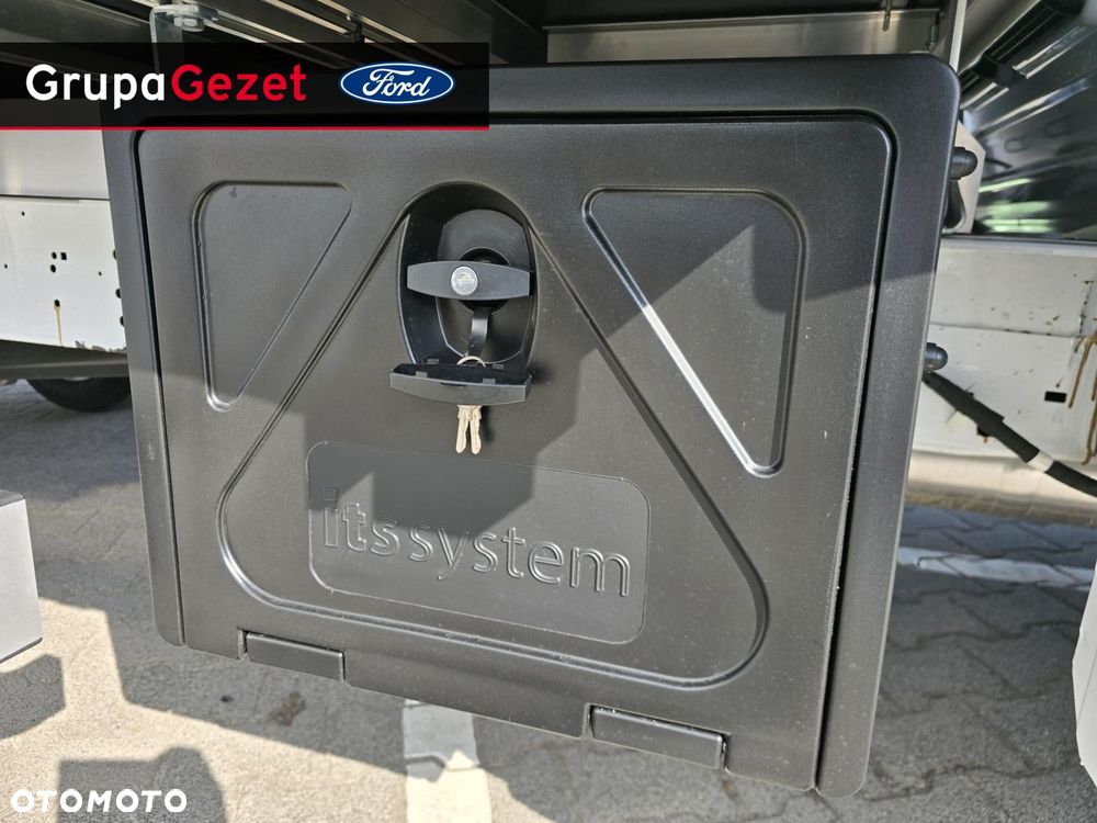 Ford Transit - 10