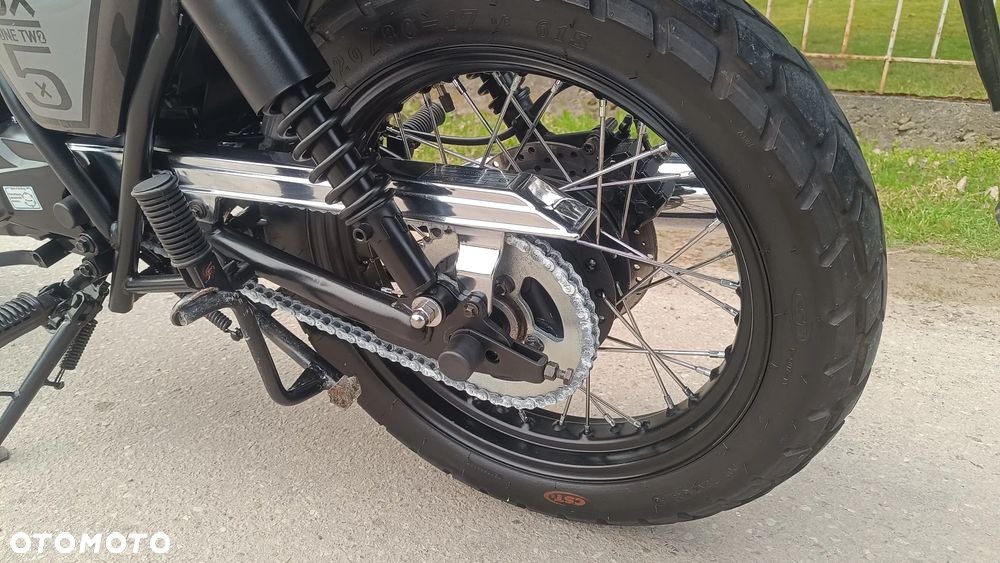 Brixton Cromwell - 12