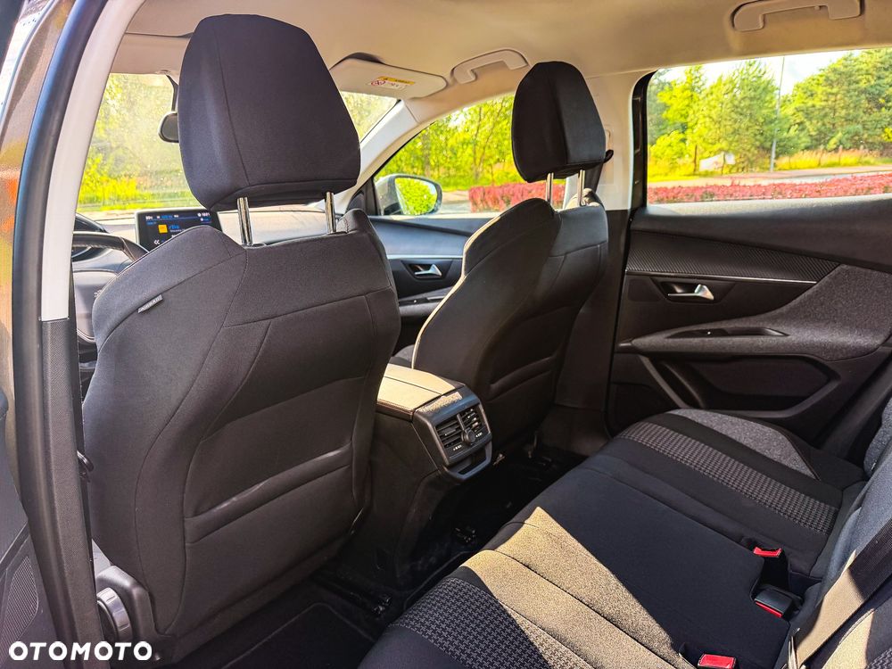 Peugeot 3008 PureTech 130 Stop & Start GPF Allure - 31