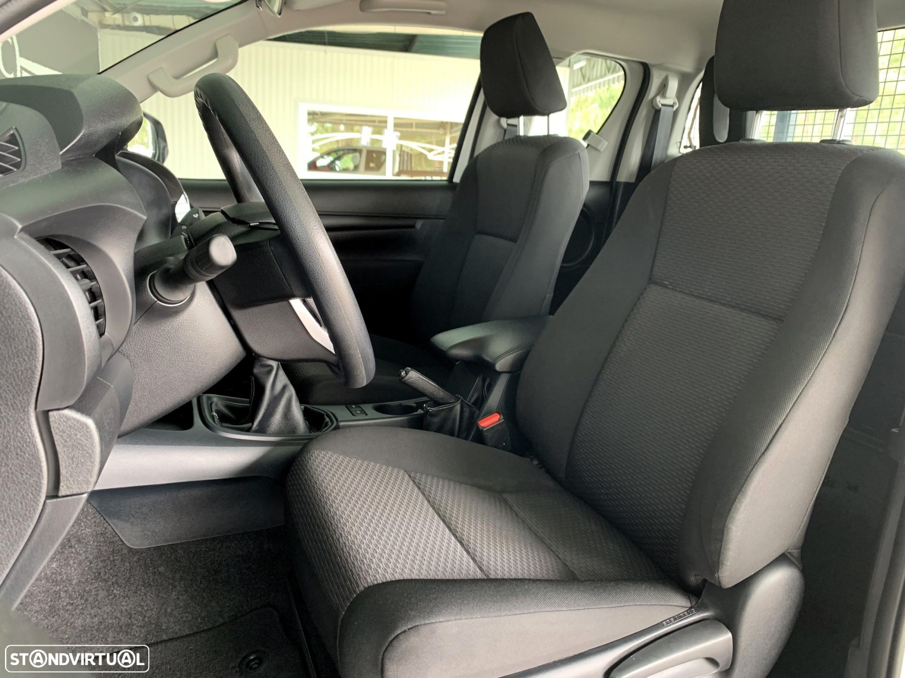 Toyota Hilux 2.4 D-4D 2WD CD Tracker - 8