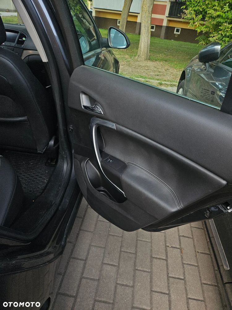 Opel Insignia 1.8 - 11
