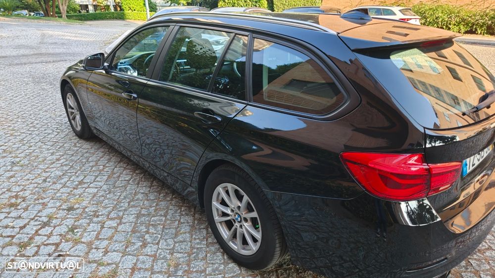 BMW 320 d Advantage Auto — fotografia 3