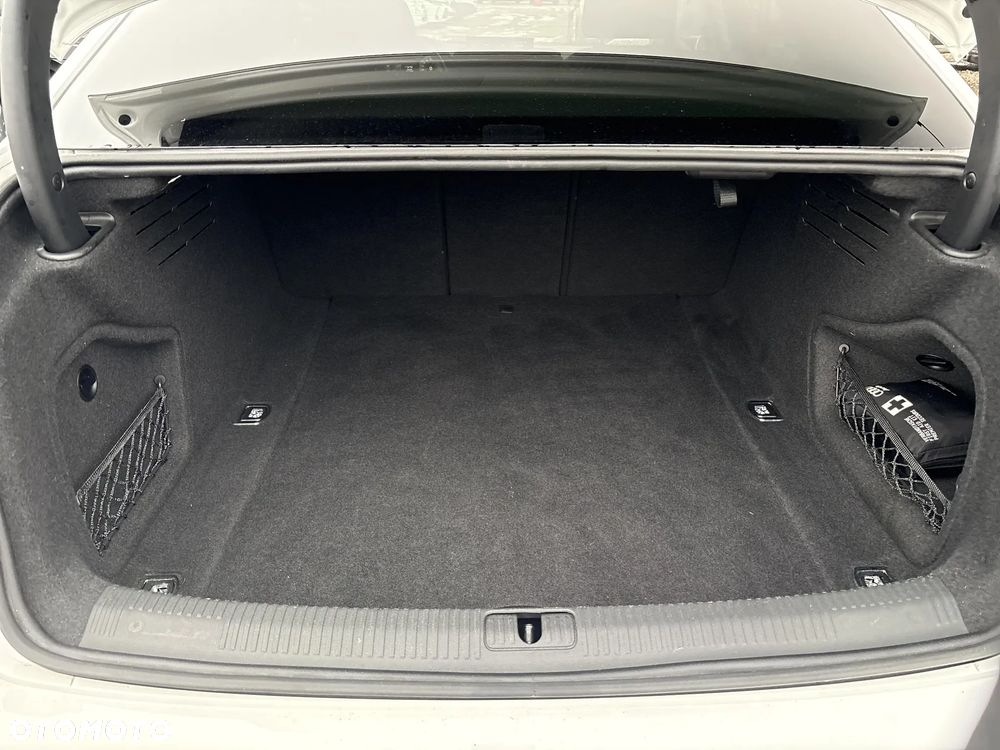 Audi A4 Limousine 40 TFSI mHEV Quattro S tronic - 15