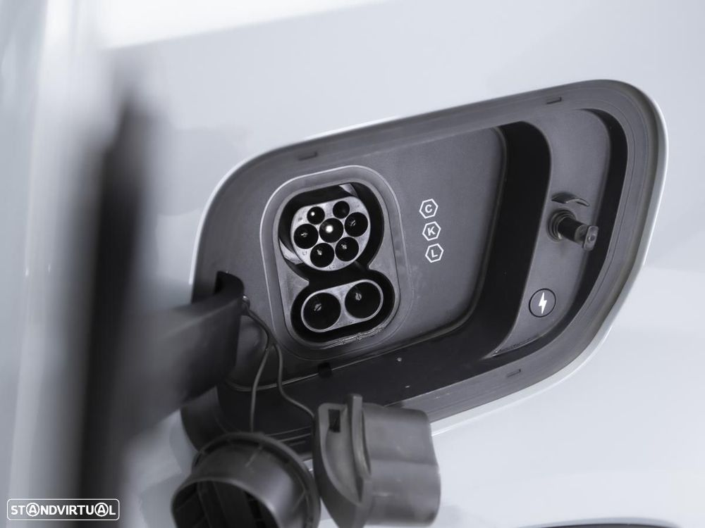 Volvo EX 30 Single Motor Extended Range RWD Core — fotografia 8