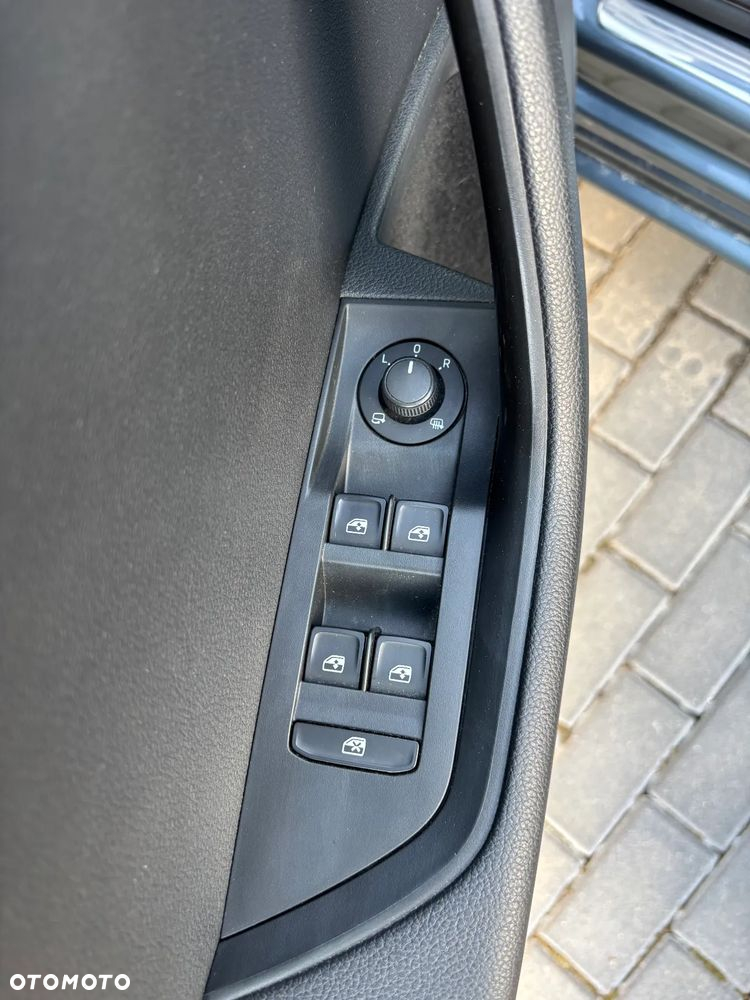 Skoda Superb 2.0 TDI Ambition - 21