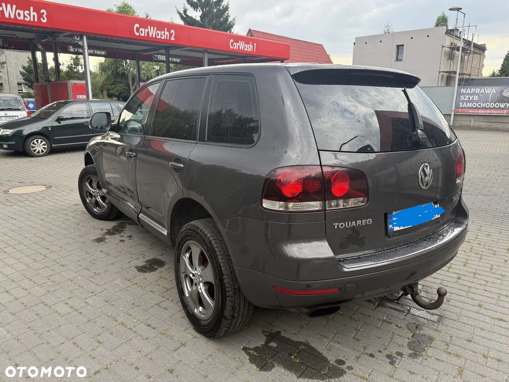 Volkswagen Touareg - 2