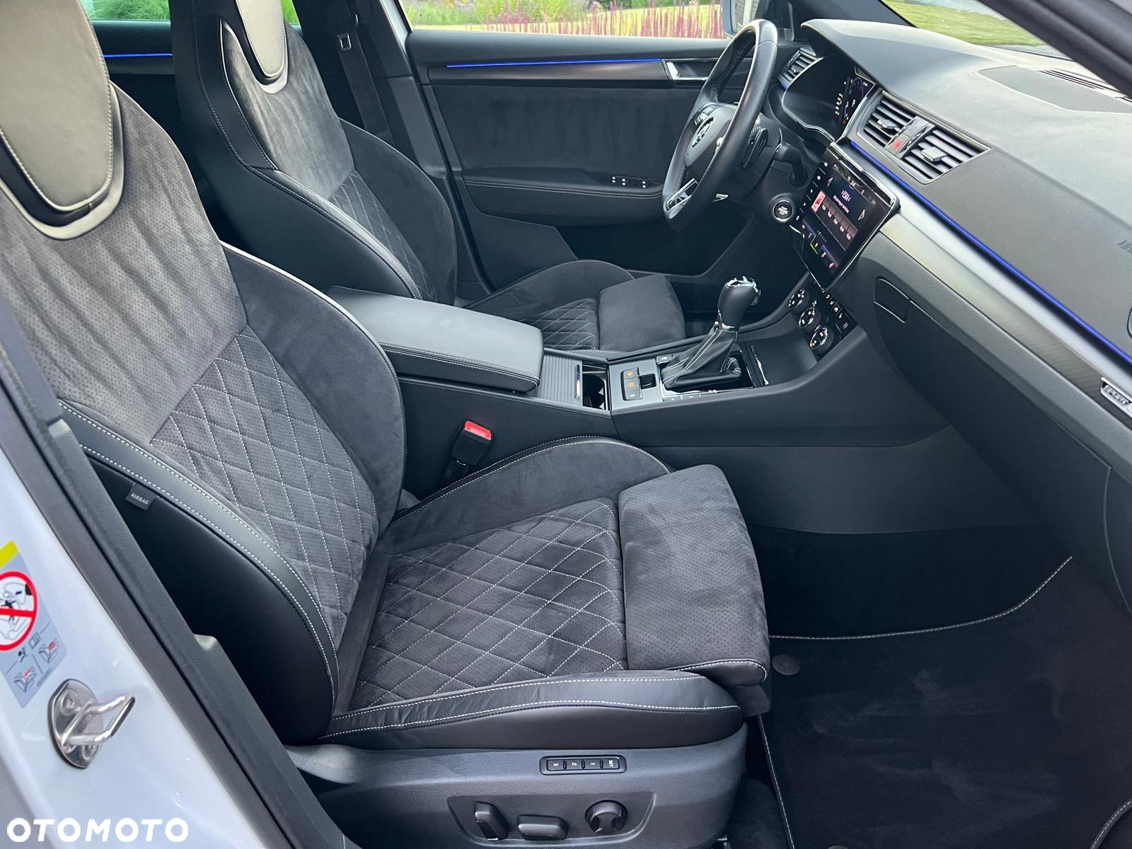 Skoda Superb 2.0 TDI 4x4 DSG Sportline - 24