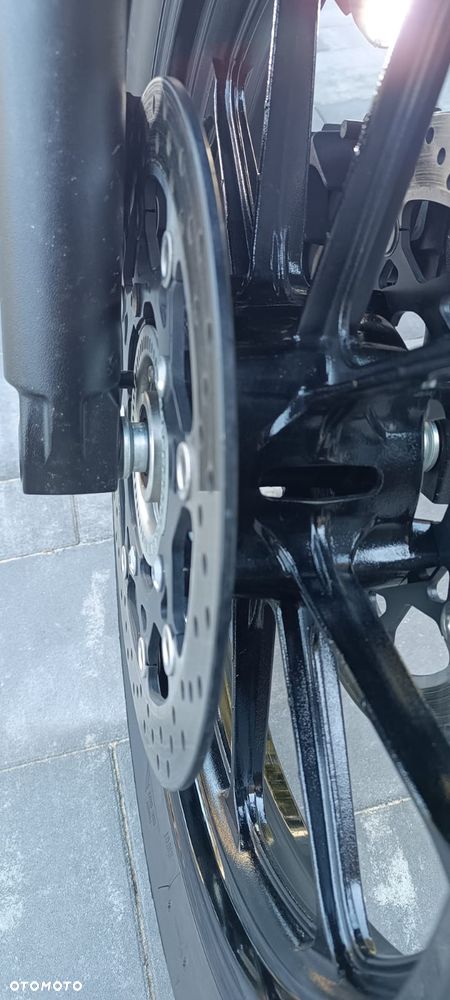 Suzuki V-STROM - 34
