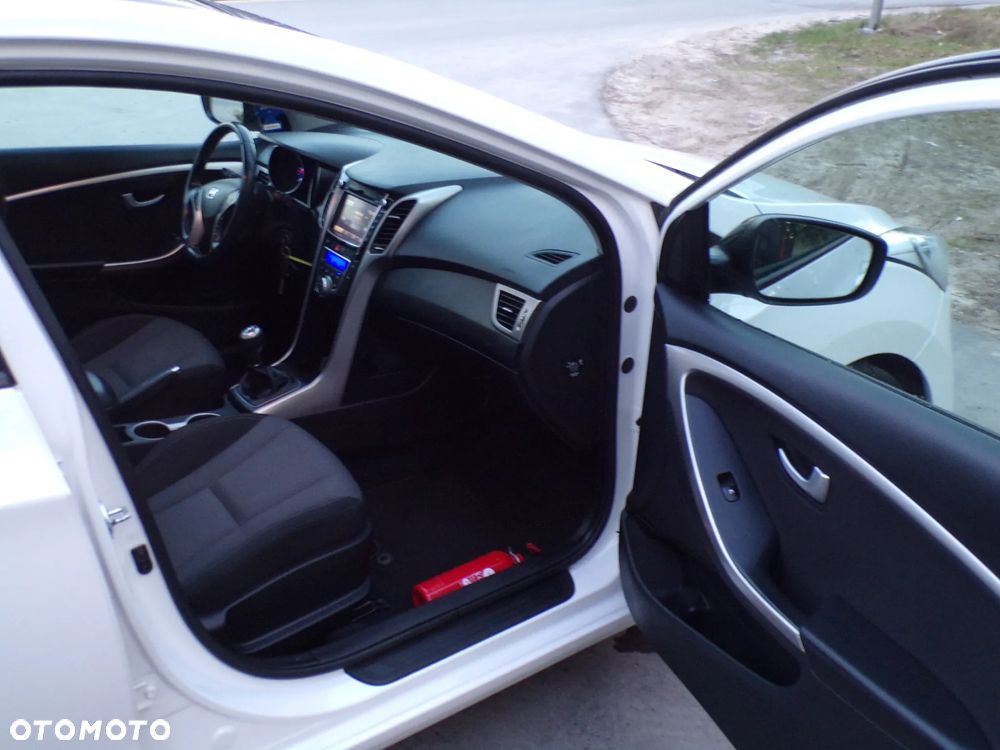 Hyundai i30 blue 1.6 CRDi Classic Navigation - 21