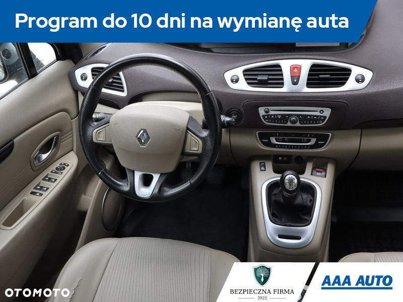 Renault Scenic - 8