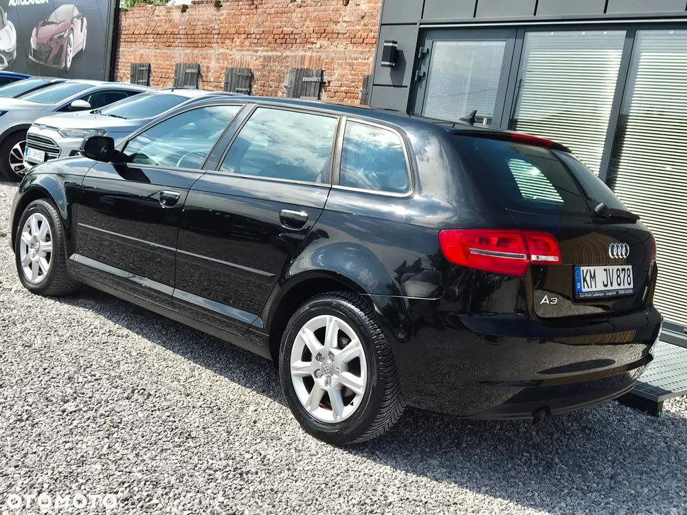Audi A3 Sportback 1.6 TDI Ambiente - 9