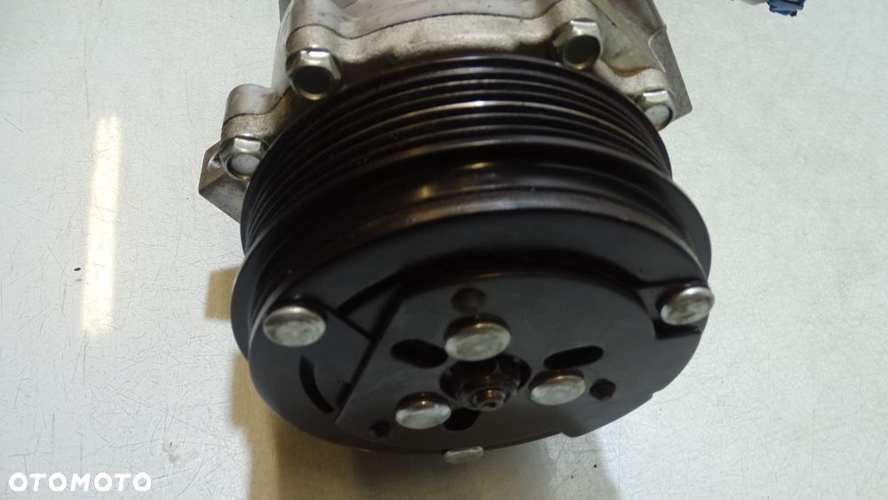 SPRĘŻARKA KLIMATYZACJI OPEL ASTRA 1.7 - 2