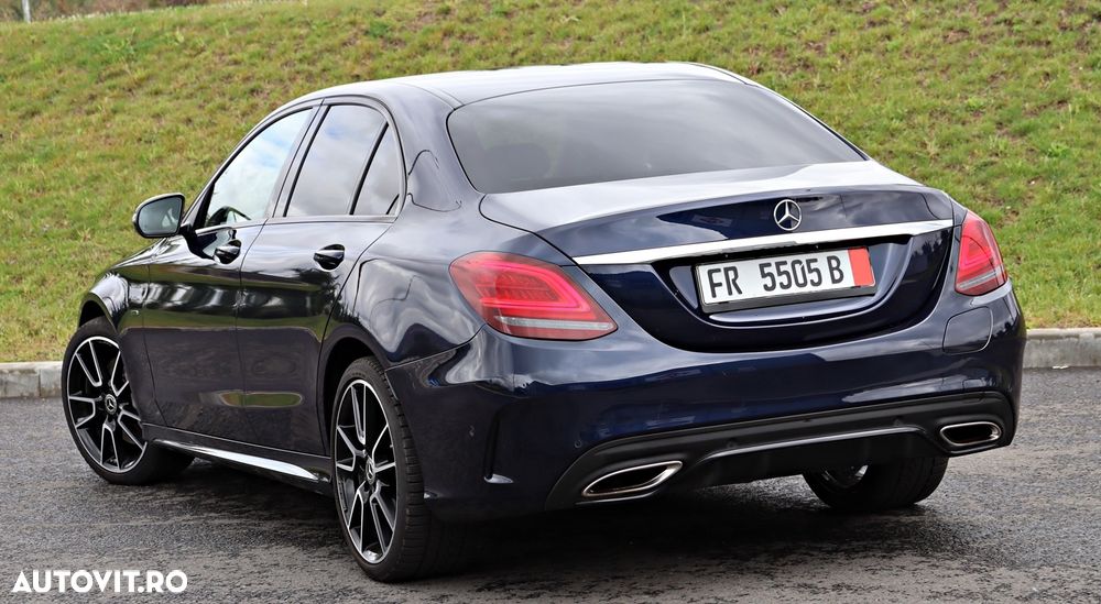 Mercedes-Benz C 300 e 9G-TRONIC AMG Line - 3