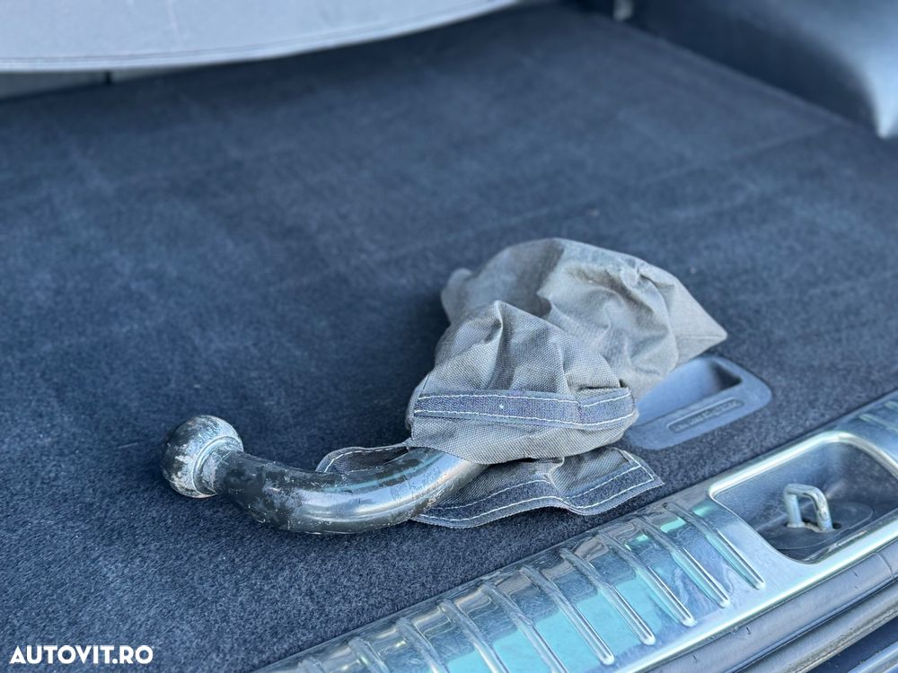 Kia Sportage 2.0 CRDI 2WD Spirit - 13