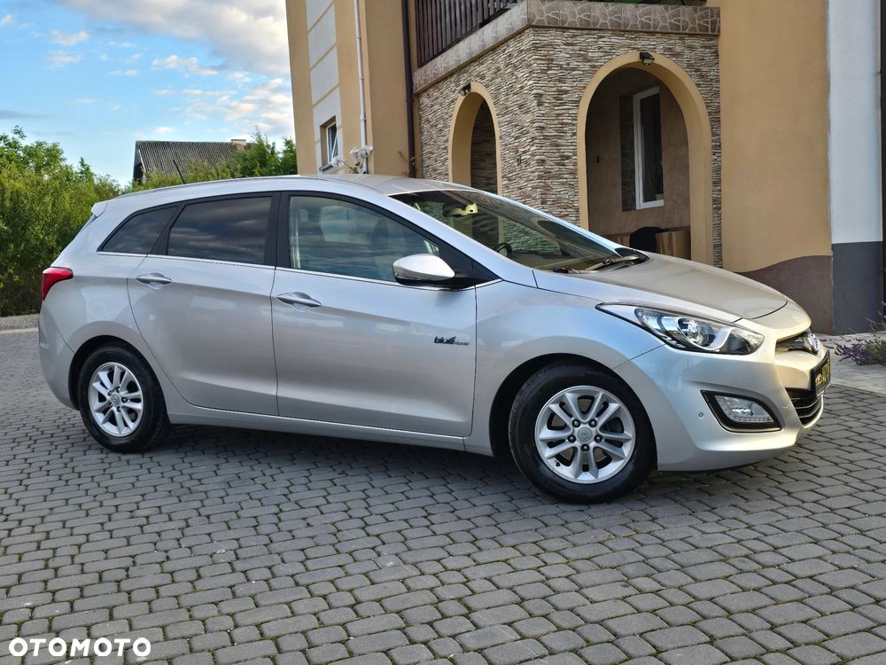 Hyundai i30 blue 1.6 GDI YES Gold - 7