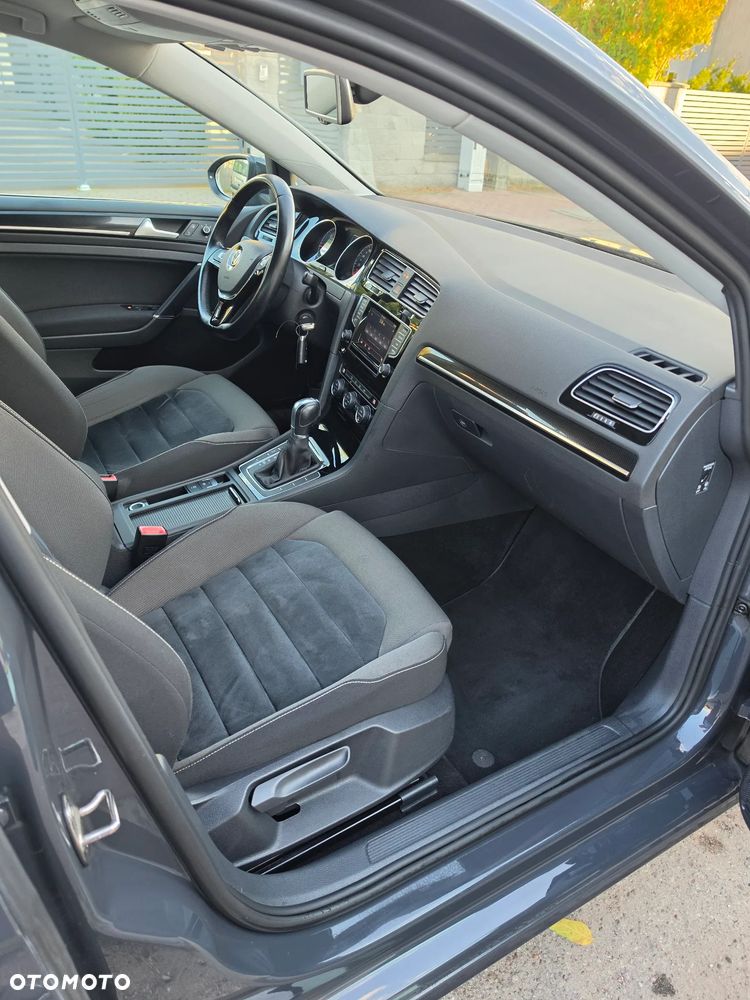 Volkswagen Golf 1.6 TDI Comfortline DSG - 20