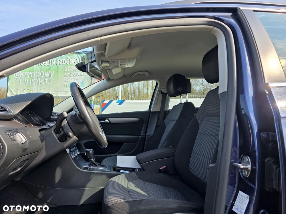 Volkswagen Passat 1.4 TSI DSG BlueMotion Technology Business Edition - 13
