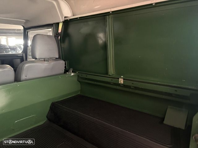 Land Rover Defender 90 2.5 TD5 Metal Top - 46