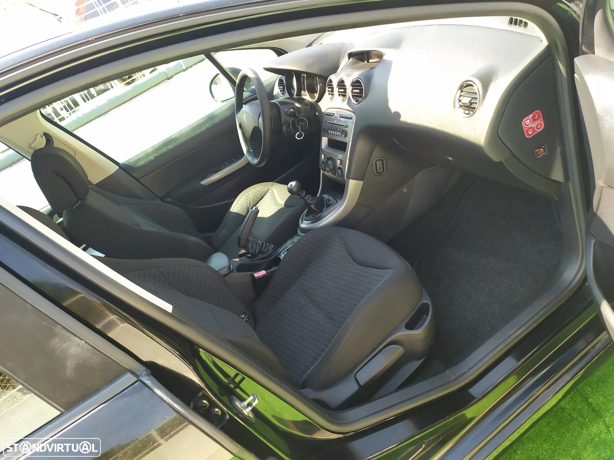 Peugeot 308 SW 1.6 HDi Executive CVM6 - 32