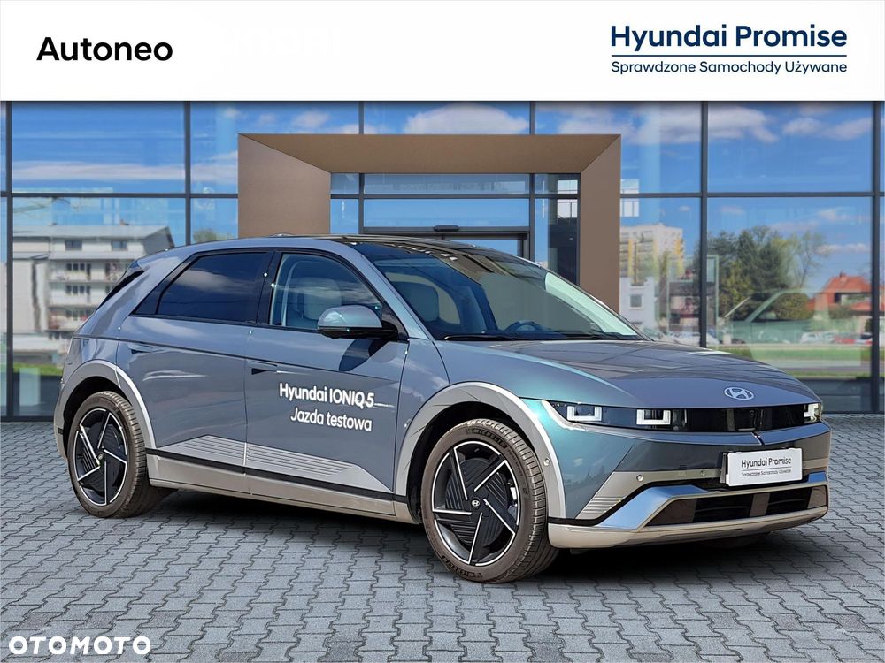Hyundai IONIQ - 7