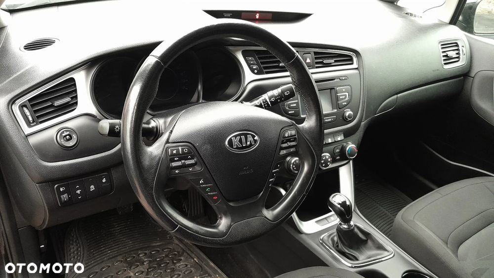 Kia Ceed - 15