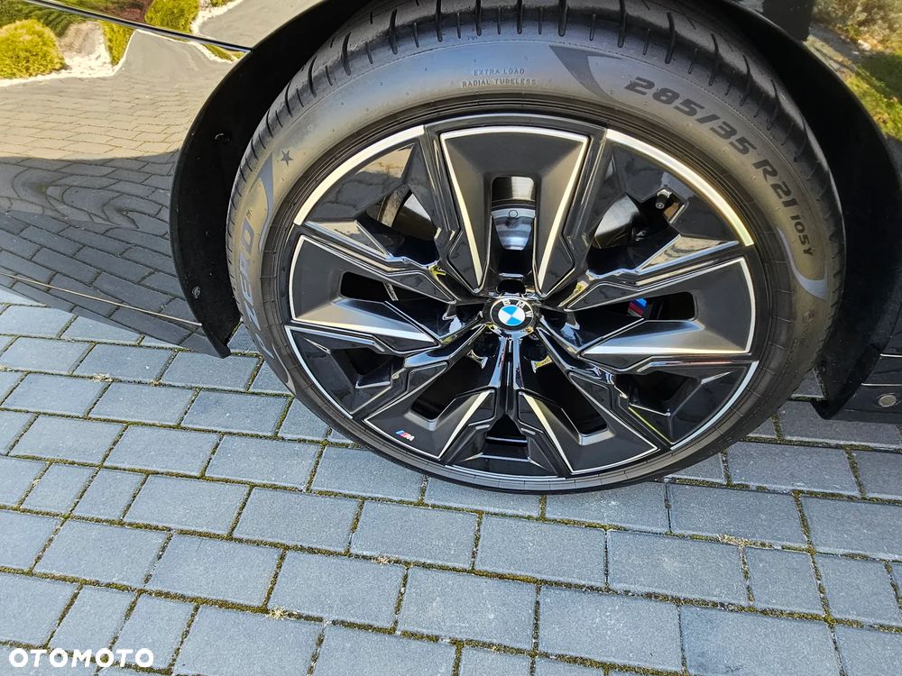 BMW Seria 7 - 11