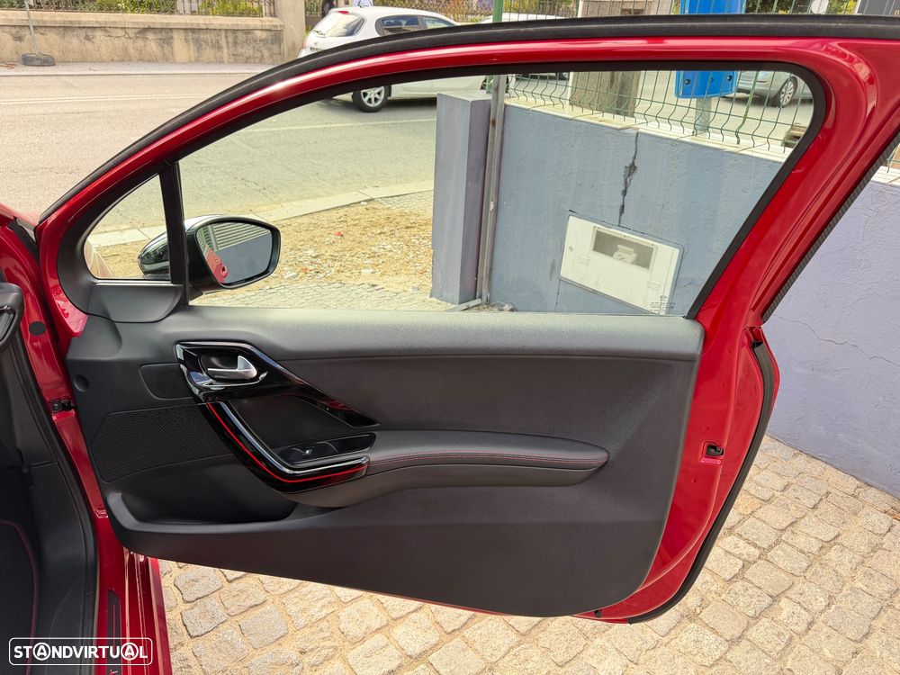 Peugeot 208 1.6 e-THP GTi by Sport - 49